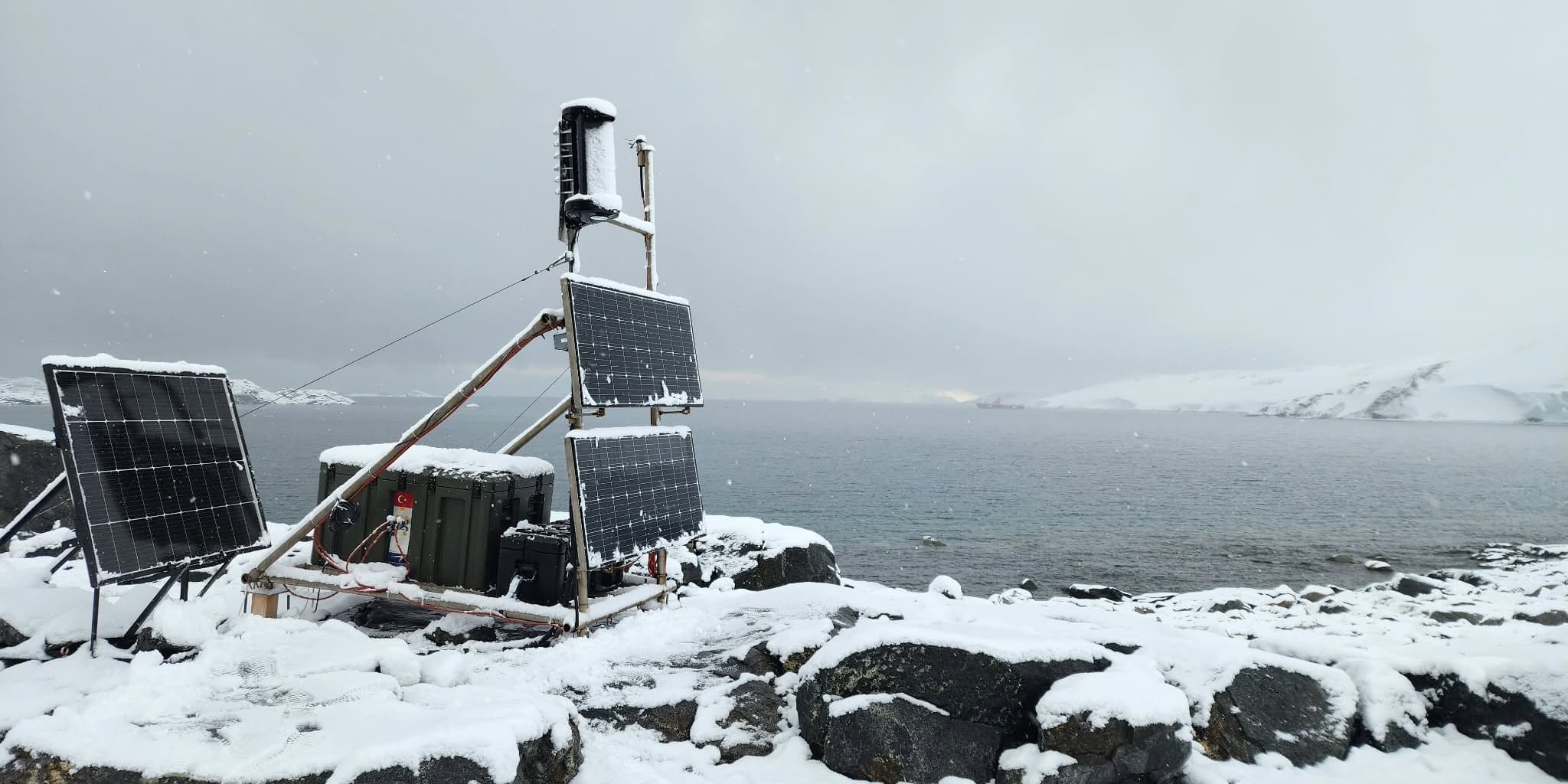 Solar and wind power system deployed on the Antarctic coast